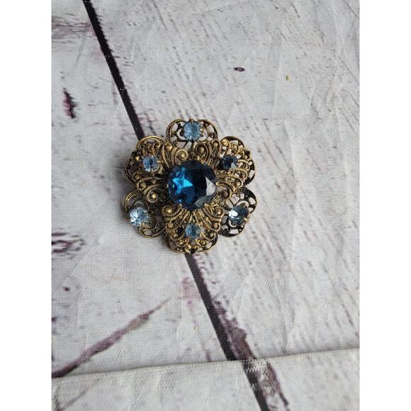 Vintage Czechoslovakia Brooch Faceted Blue Green Rhinestones Brass Filigree - Picture 1 of 5